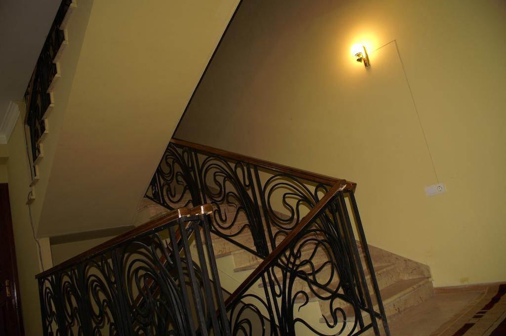 Europa+T Hotel Tbilissi Extérieur photo