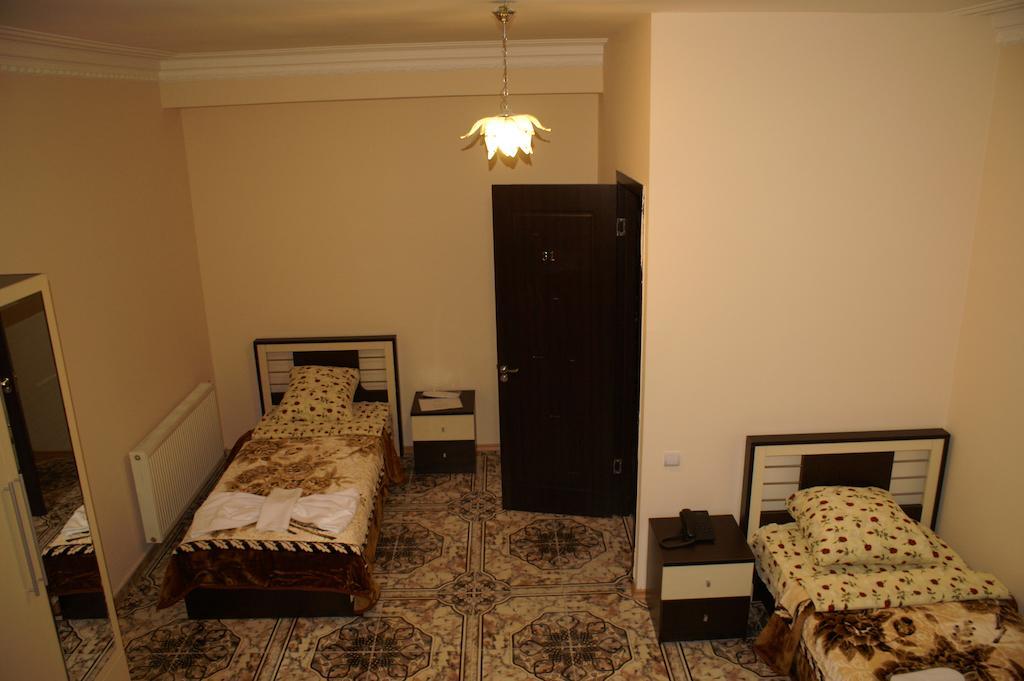 Europa+T Hotel Tbilissi Extérieur photo