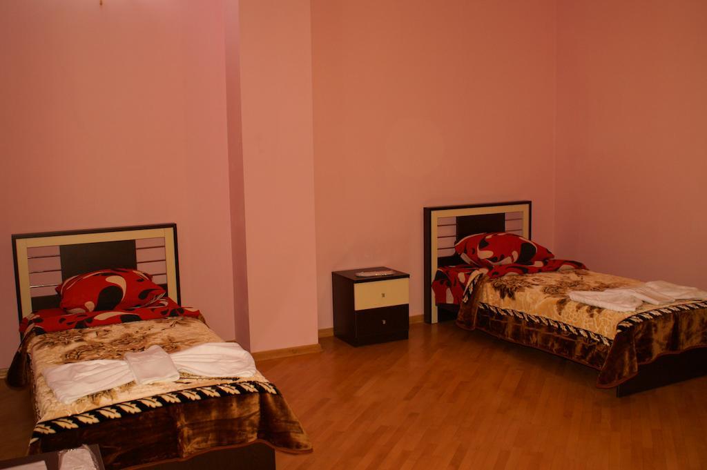 Europa+T Hotel Tbilissi Extérieur photo