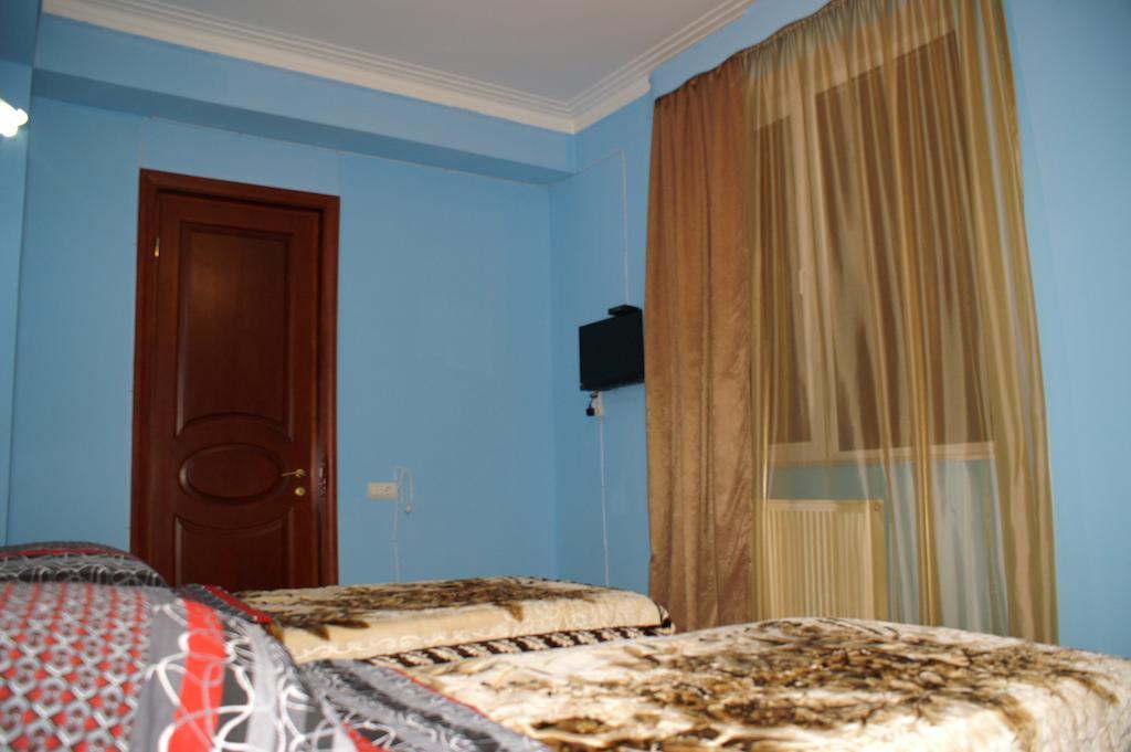 Europa+T Hotel Tbilissi Chambre photo