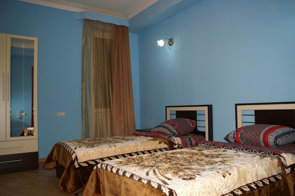 Europa+T Hotel Tbilissi Extérieur photo