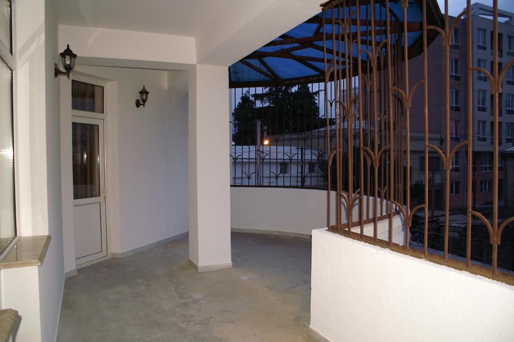 Europa+T Hotel Tbilissi Extérieur photo
